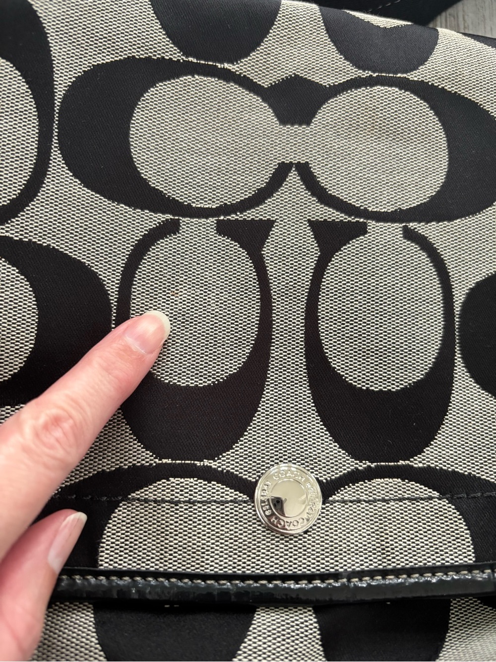 Coach messenger bag in black jacquard. EUC. - Picture 13 of 13